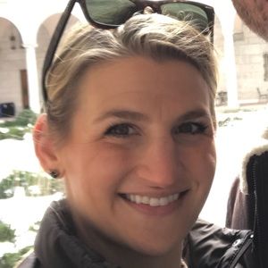 Meet your Posher, Gloria